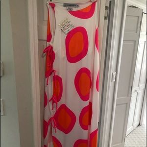 gretchen scott size M missing one button shown